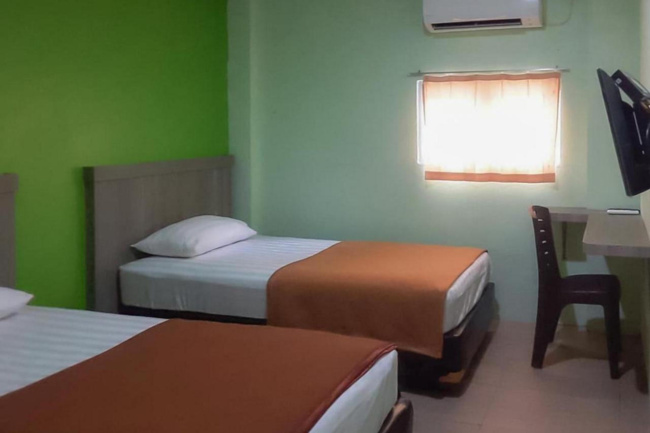 Guest House Anak Raja Pangkalan Bun Syariah Mitra Reddoorz Екстер'єр фото