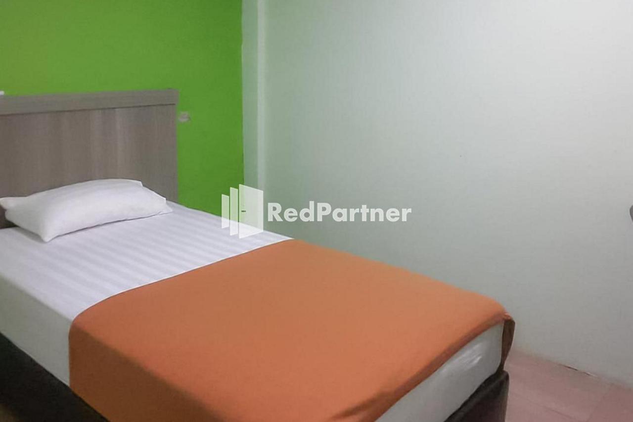 Guest House Anak Raja Pangkalan Bun Syariah Mitra Reddoorz Екстер'єр фото